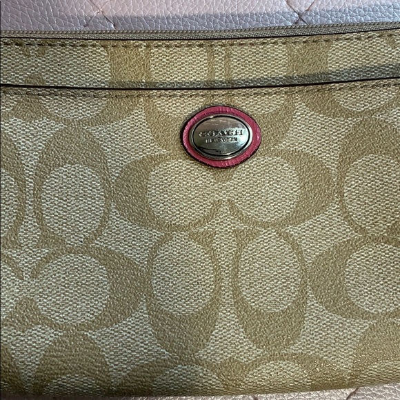 Large Coach Wristlet - Picture 3 of 8